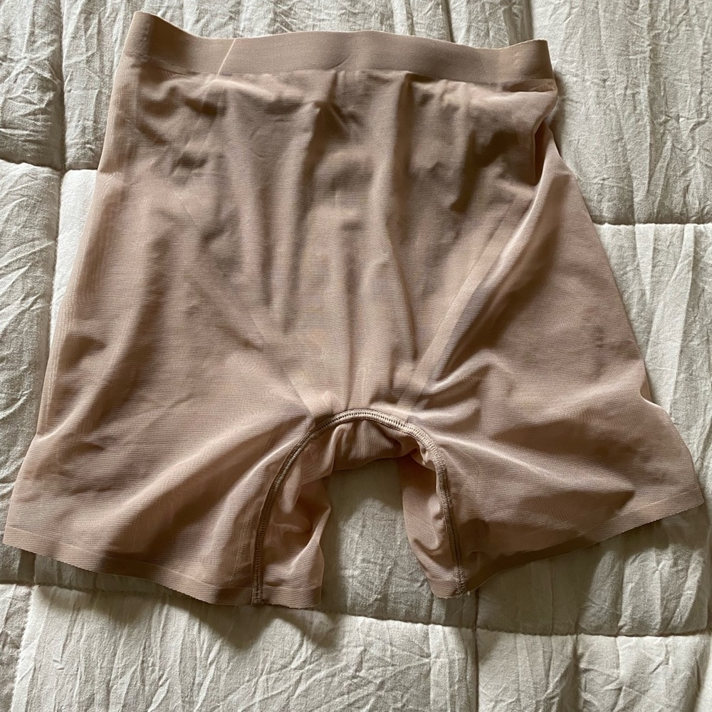 Warner’s simply perfect shapewear size small